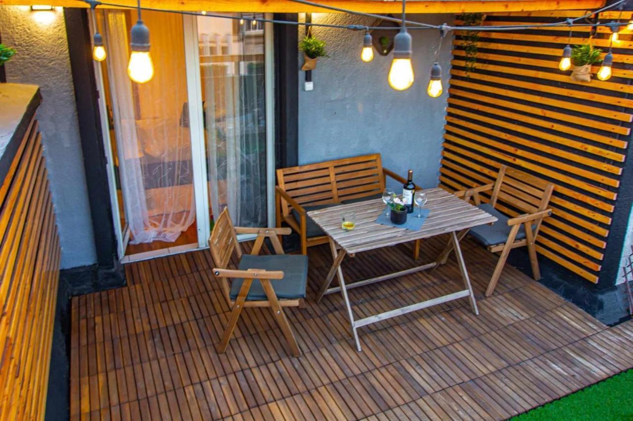 Apartment With Panoramic Terrace In City Center Bucareste Exterior foto